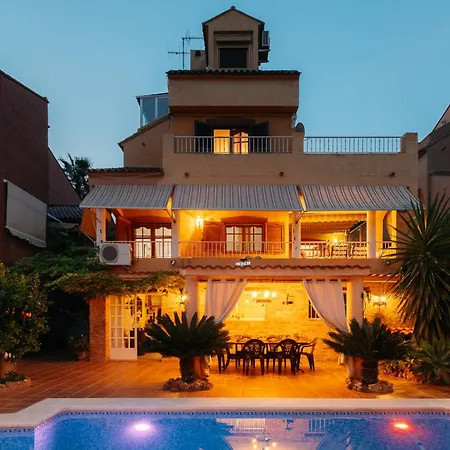 Chalet, Villa Rodeada De Naturaleza Piscina A Doce Klm De Valencia Y 7 Del Aeropuerto València Exterior photo