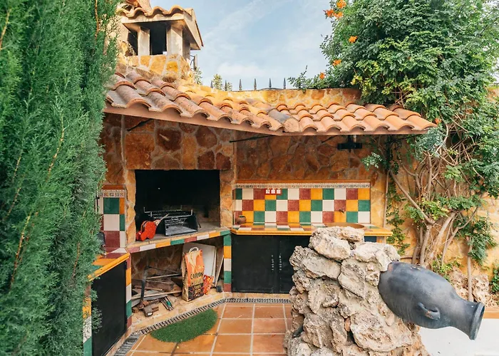 Chalet, Villa Rodeada De Naturaleza Piscina A Doce Klm De Valencia Y 7 Del Aeropuerto