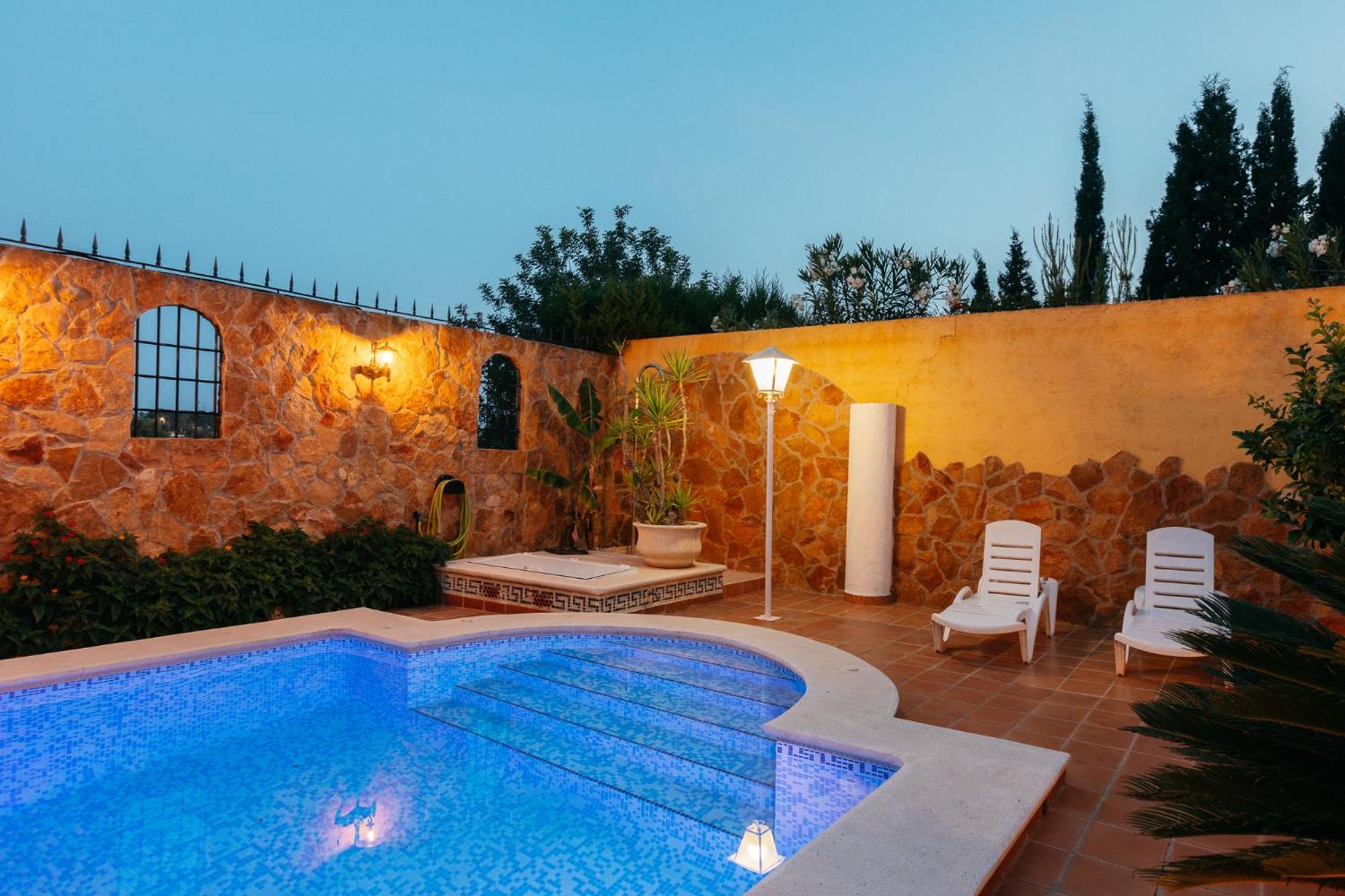 Casa de vacances Chalet, Rodeada De Naturaleza Piscina A Doce Klm De Y 7 Del Aeropuerto *