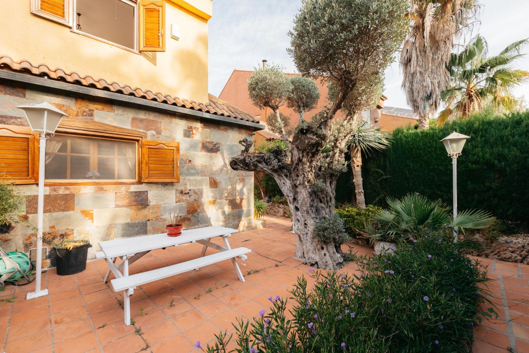 Chalet, Rodeada De Naturaleza Piscina A Doce Klm De Y 7 Del Aeropuerto Casa de vacances *
